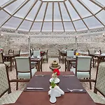 ايندريون فندق